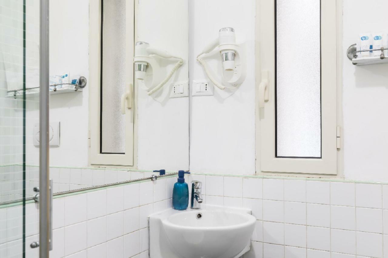 Smart Lodgings Plus Roma Esterno foto